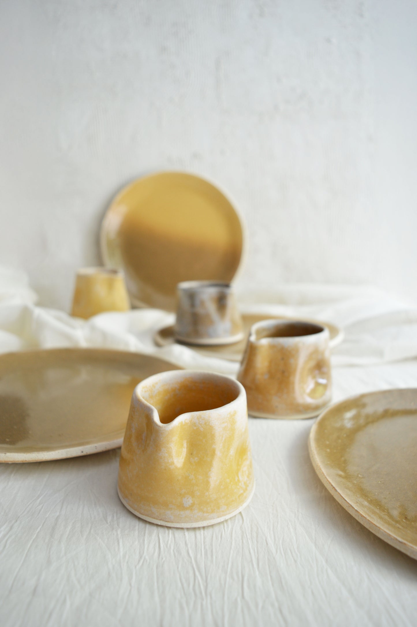 Serving Platter & Sauce Pourer Set- Sunshine Yellow