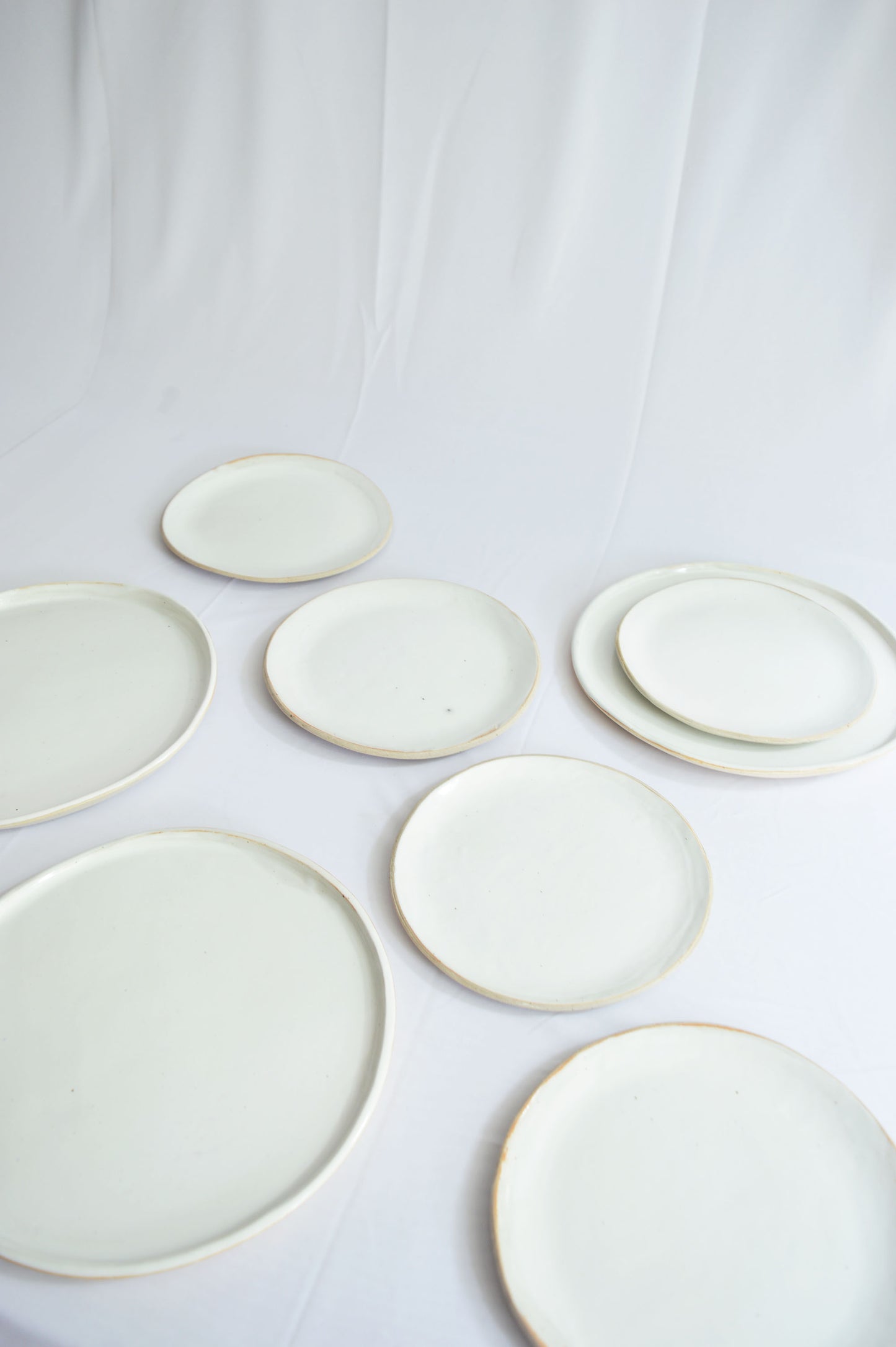 Dinner Plates 10" - Snow White Series- Set of 2