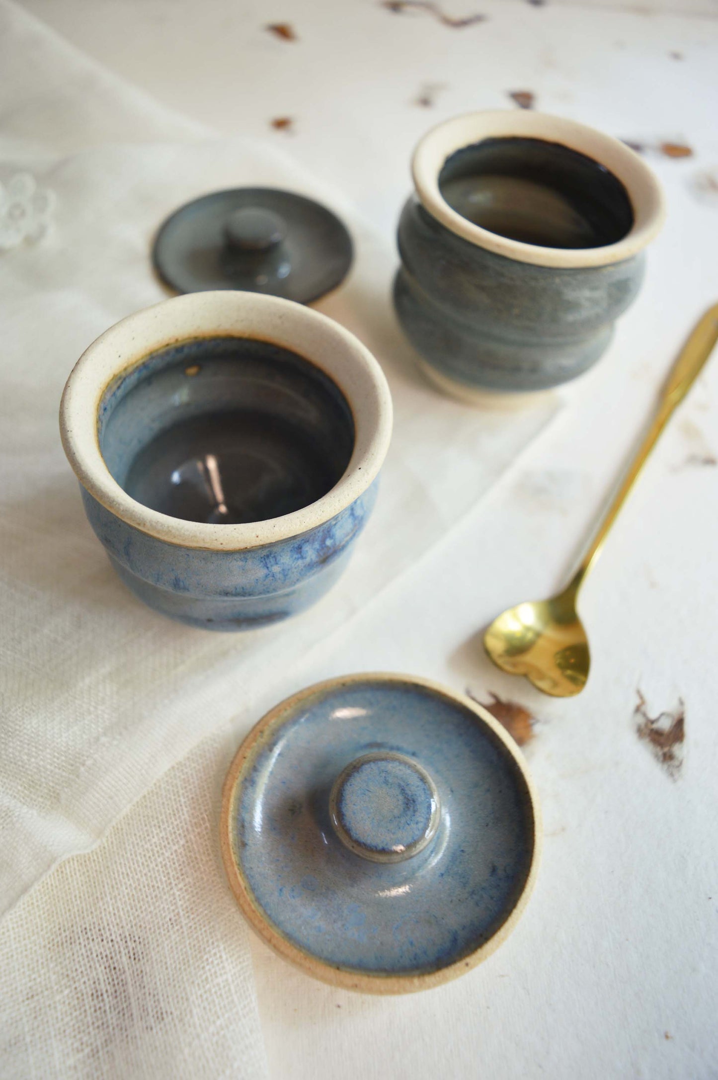 Condiments Lidded Pot