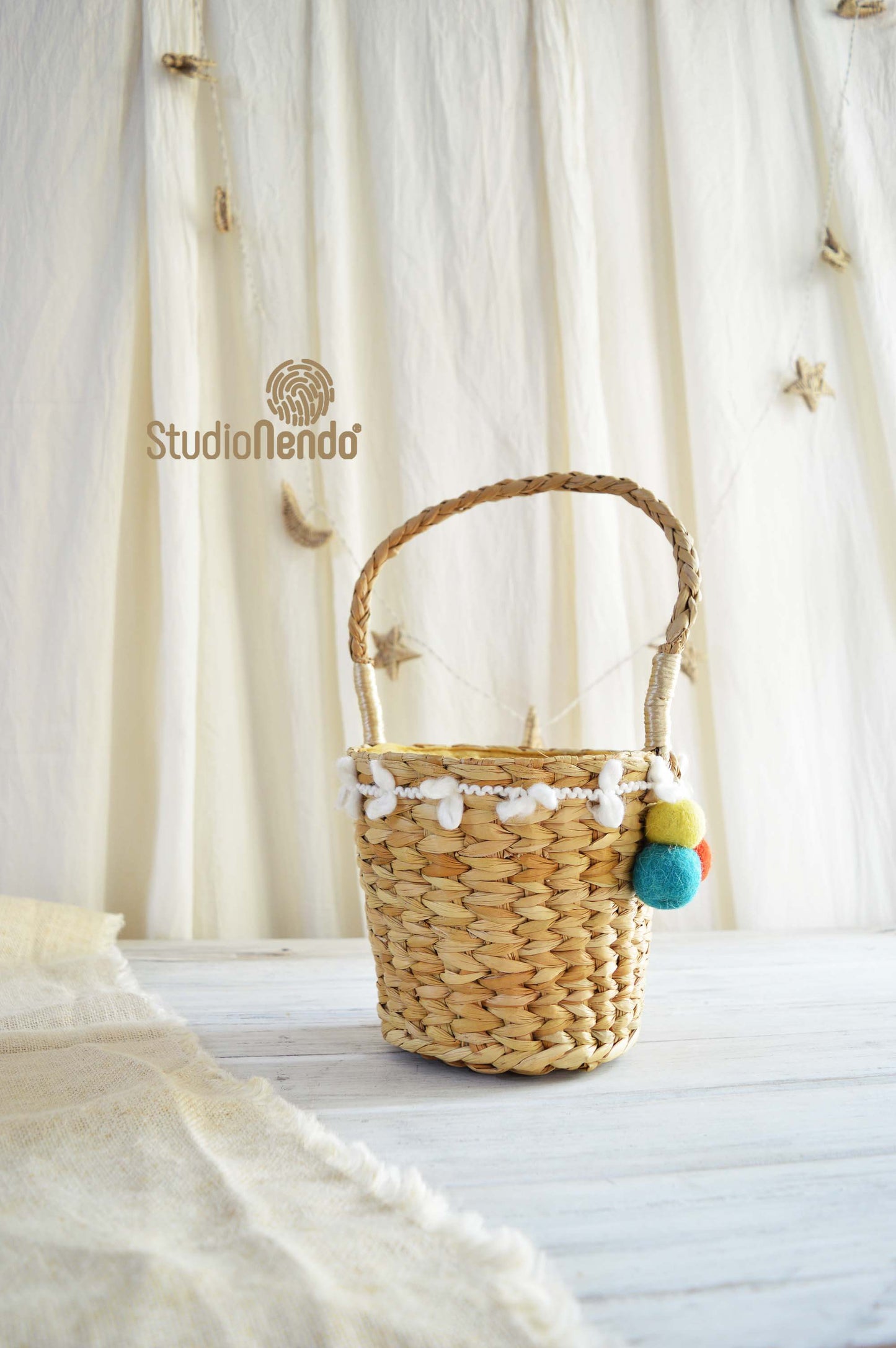Sea Grass Bucket Bag Basket- White Lilly Flowers #2