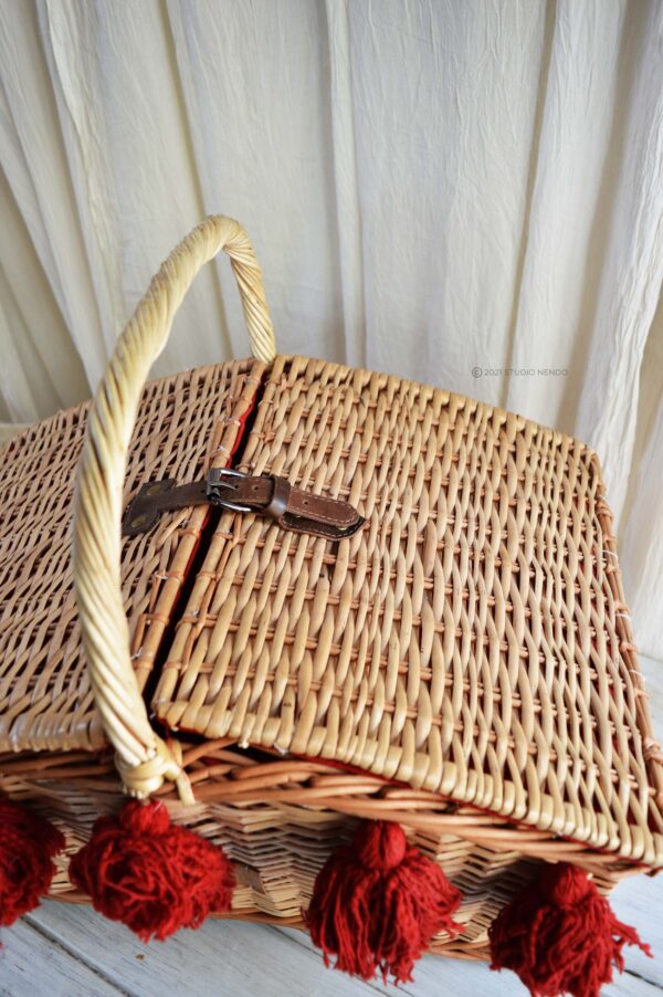 Picnic Basket- Scarlet