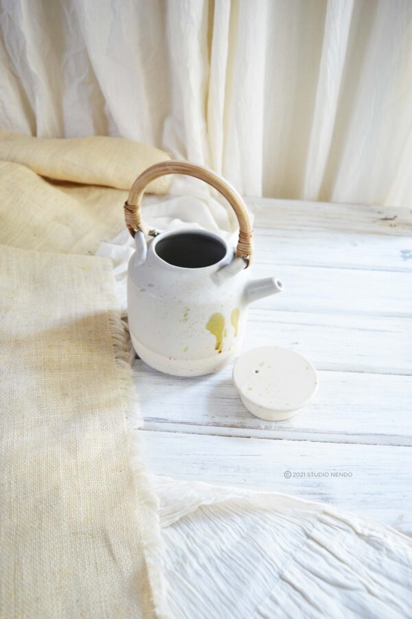 TEAPOT- OATMEAL