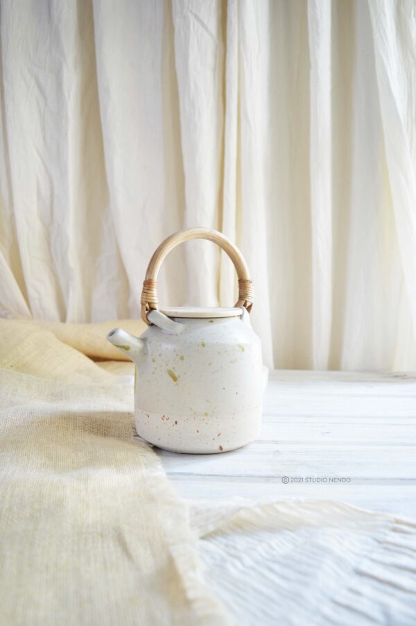 TEAPOT- OATMEAL