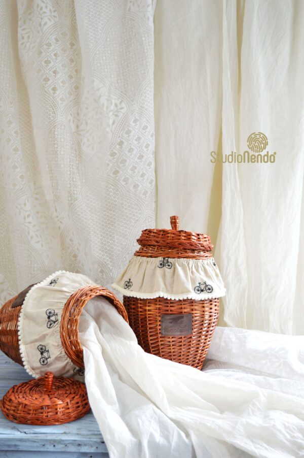 Kashmiri Wicker Lidded Storage Basket- Red Mahogany