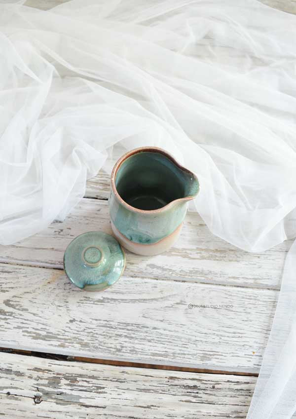 OIL/SAUCE POURER (LIDDED)- MOTTLED GREEN