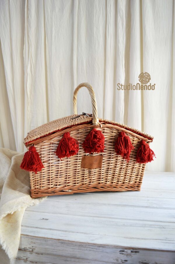 Picnic Basket- Scarlet