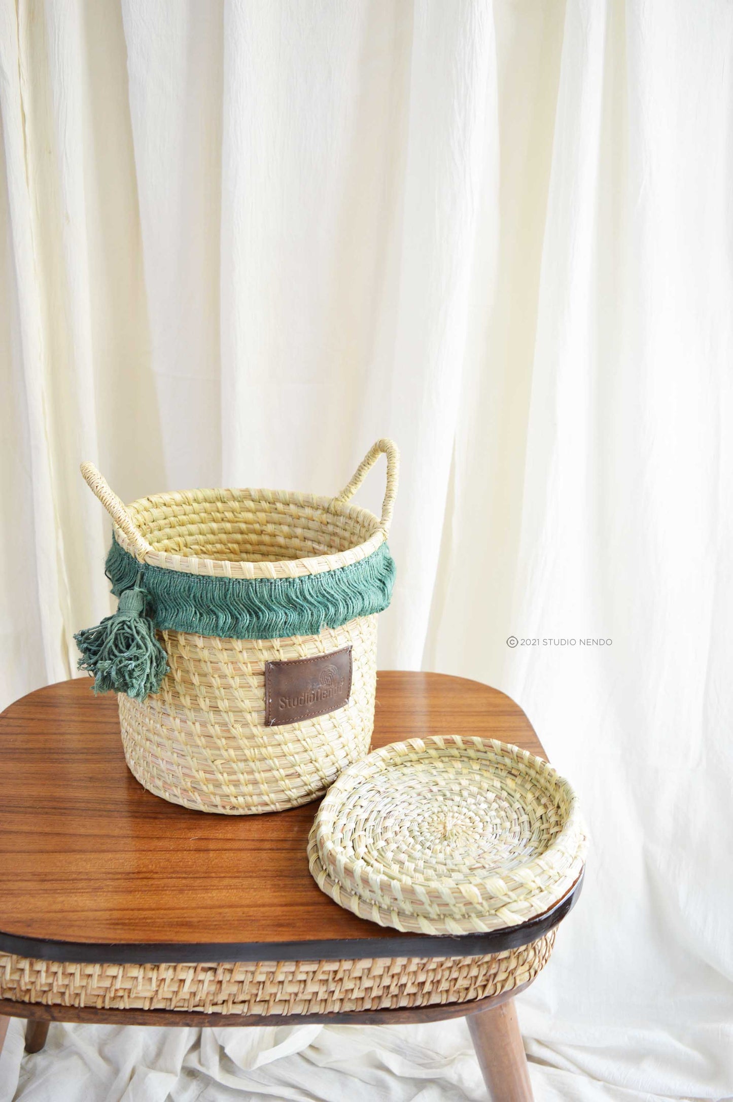 Moonj Grass Lidded Storage Basket- Amazon Green