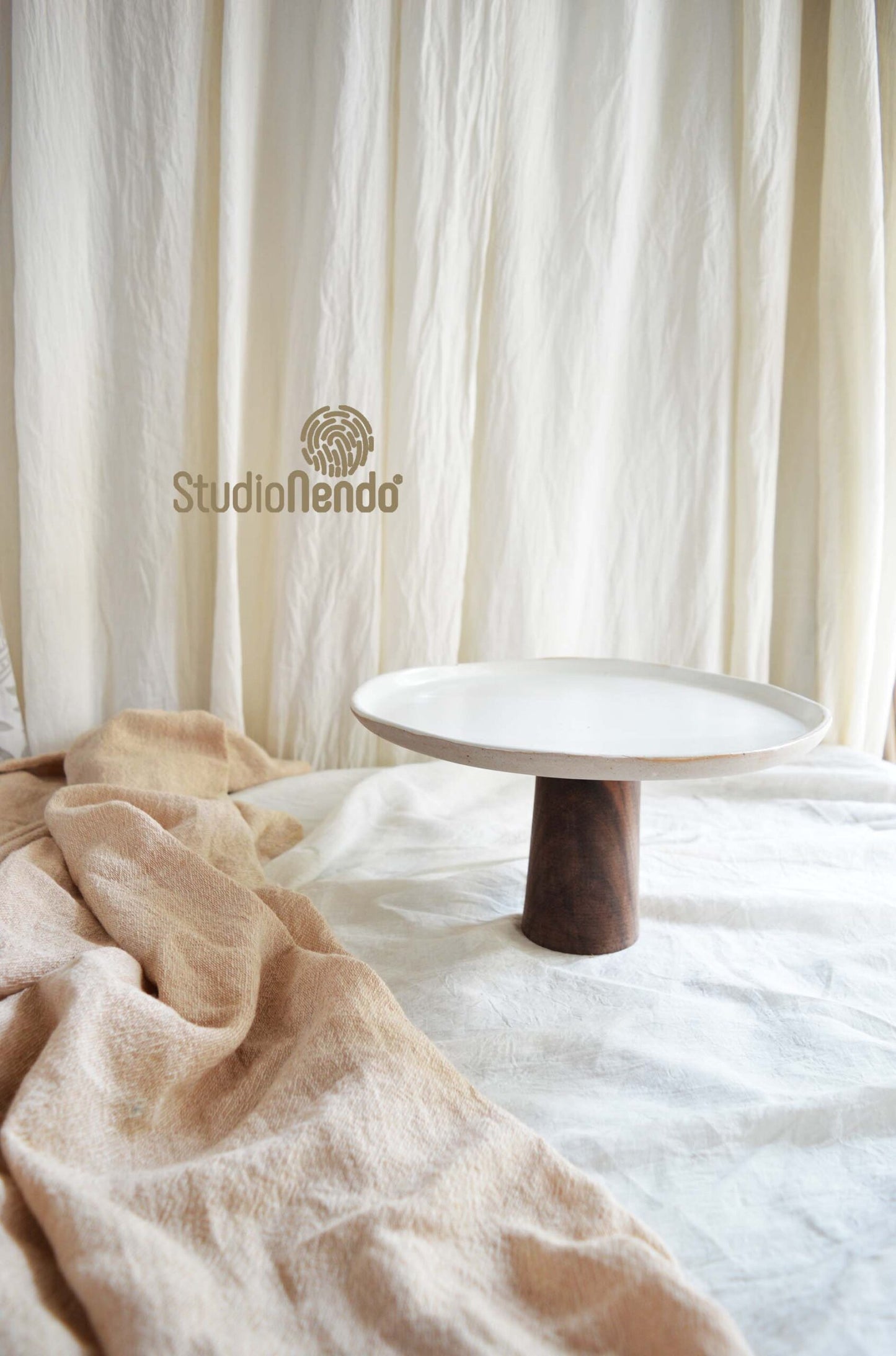 CAKE STAND- CREAM