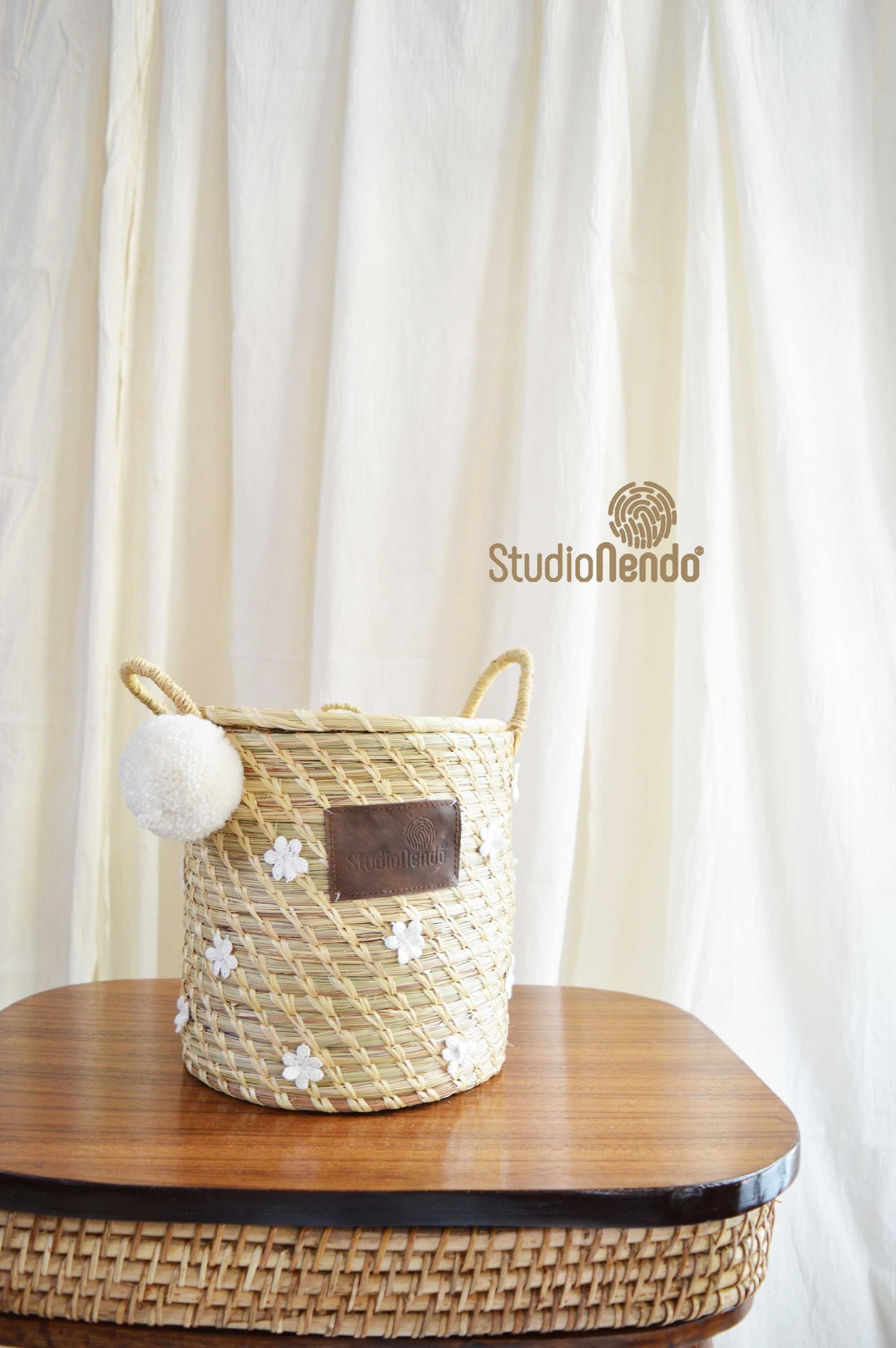 Moonj Grass Lidded Storage Basket- White Jasmine