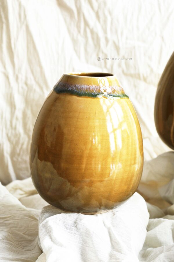 EGG VASE- SMALL