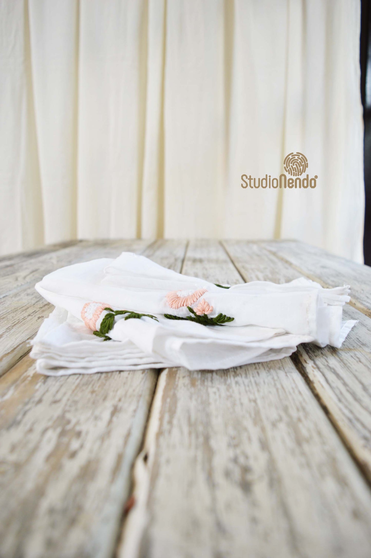 Hand Embroidered Mulmul Napkin Set- Aboli