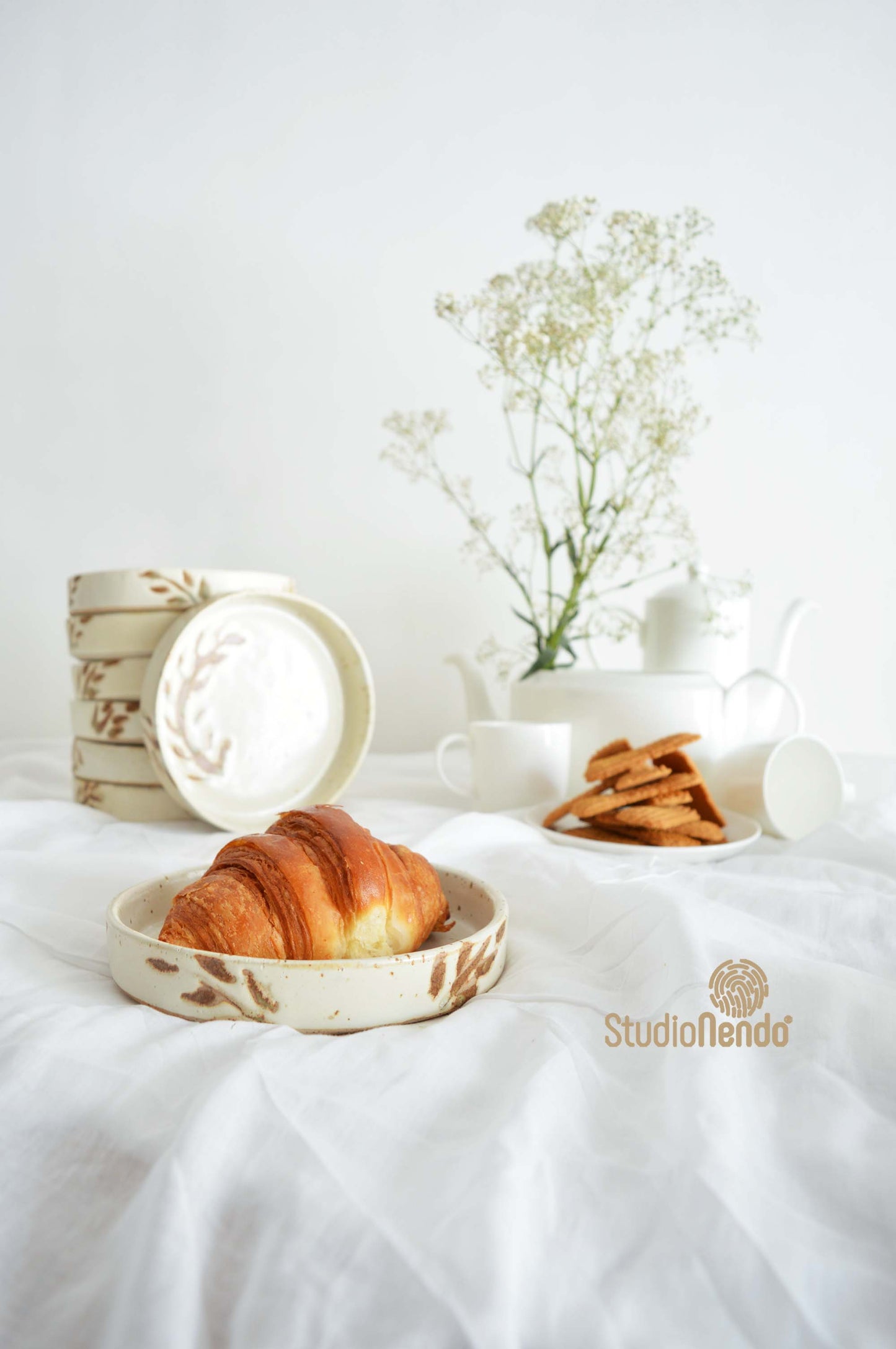 Cake Plate- Cream with Leaf Motif- Set of 2