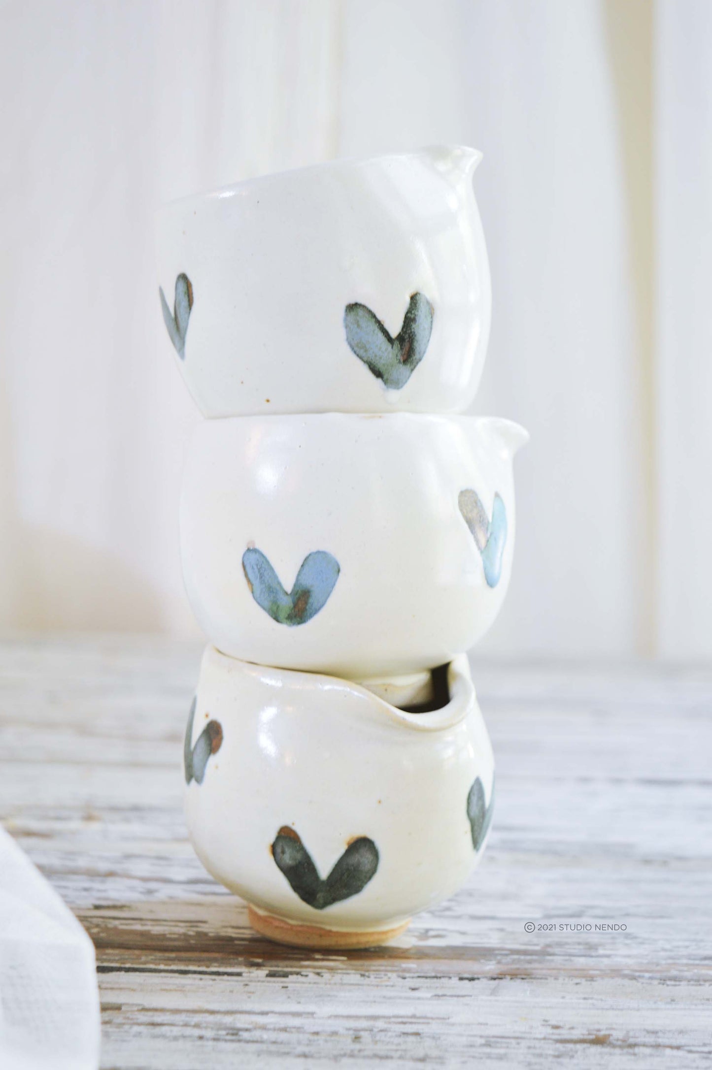 Sauce Pourer/Creamer- Frozen Heart