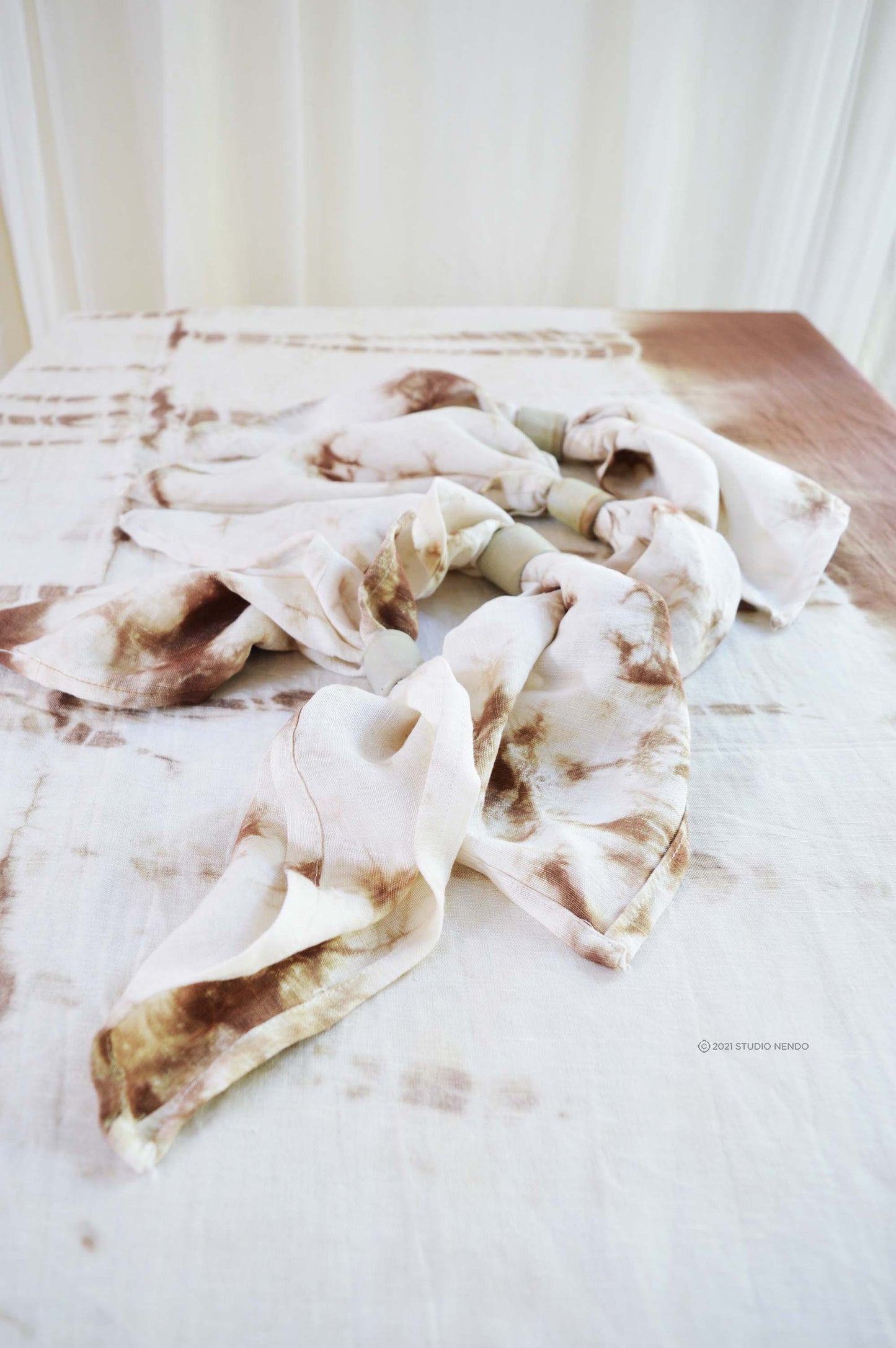 Linen Table Cloth & Napkin Set- Tie & Dye- Cocoa