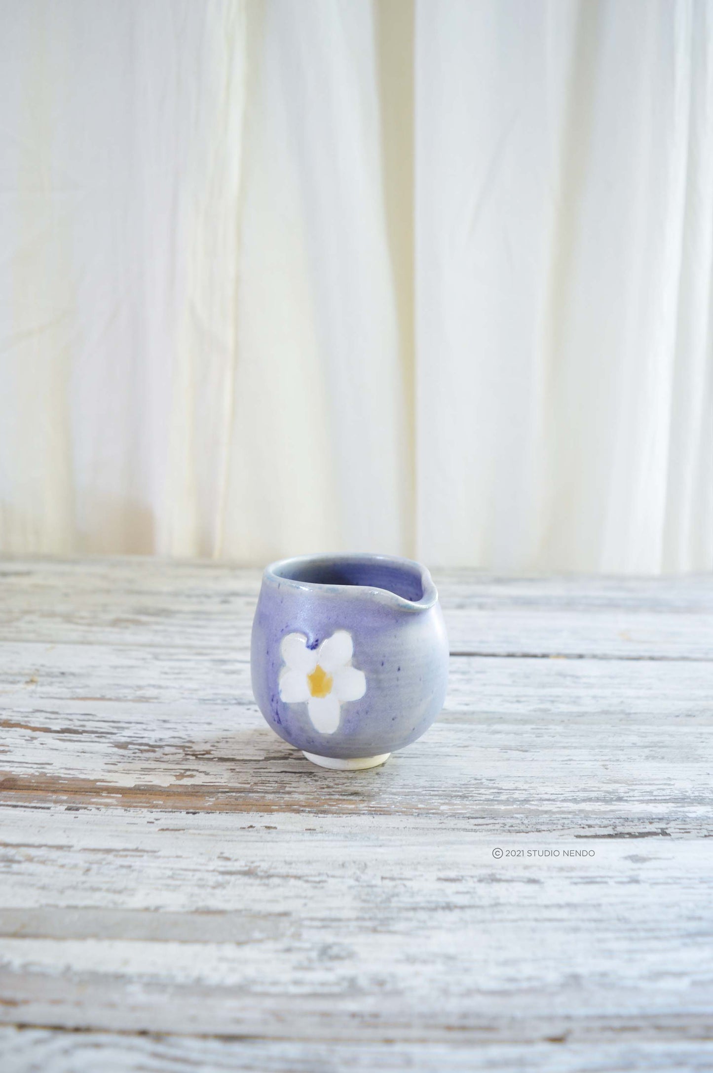 Sauce Pourer/Creamer- Daisy-Lilac