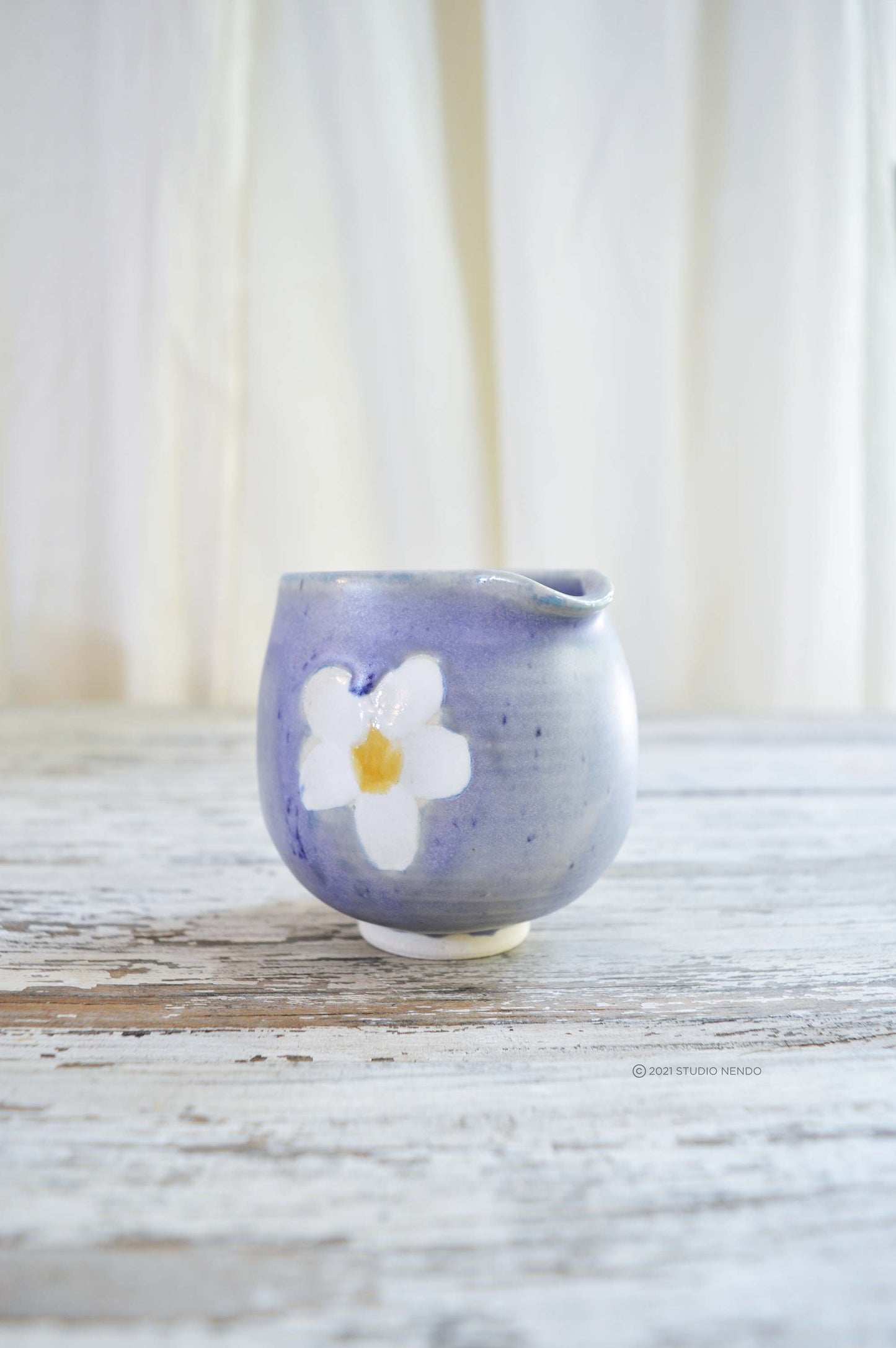 Sauce Pourer/Creamer- Daisy-Lilac
