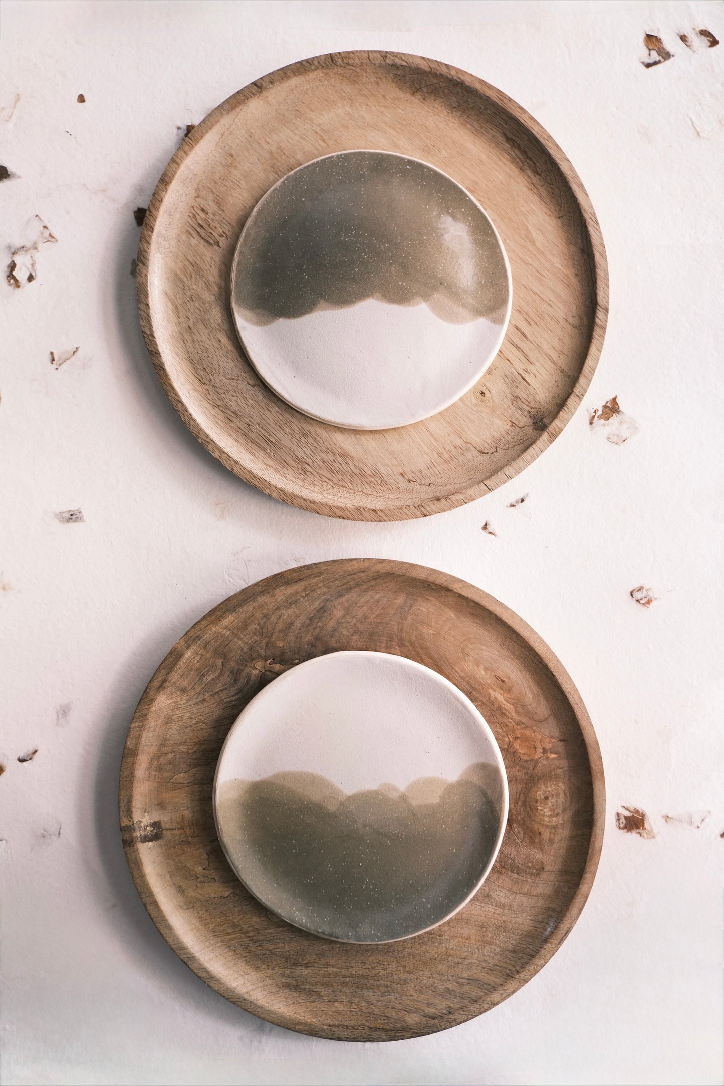 Wall Decor/Wall Plate- Fog - Set of 2