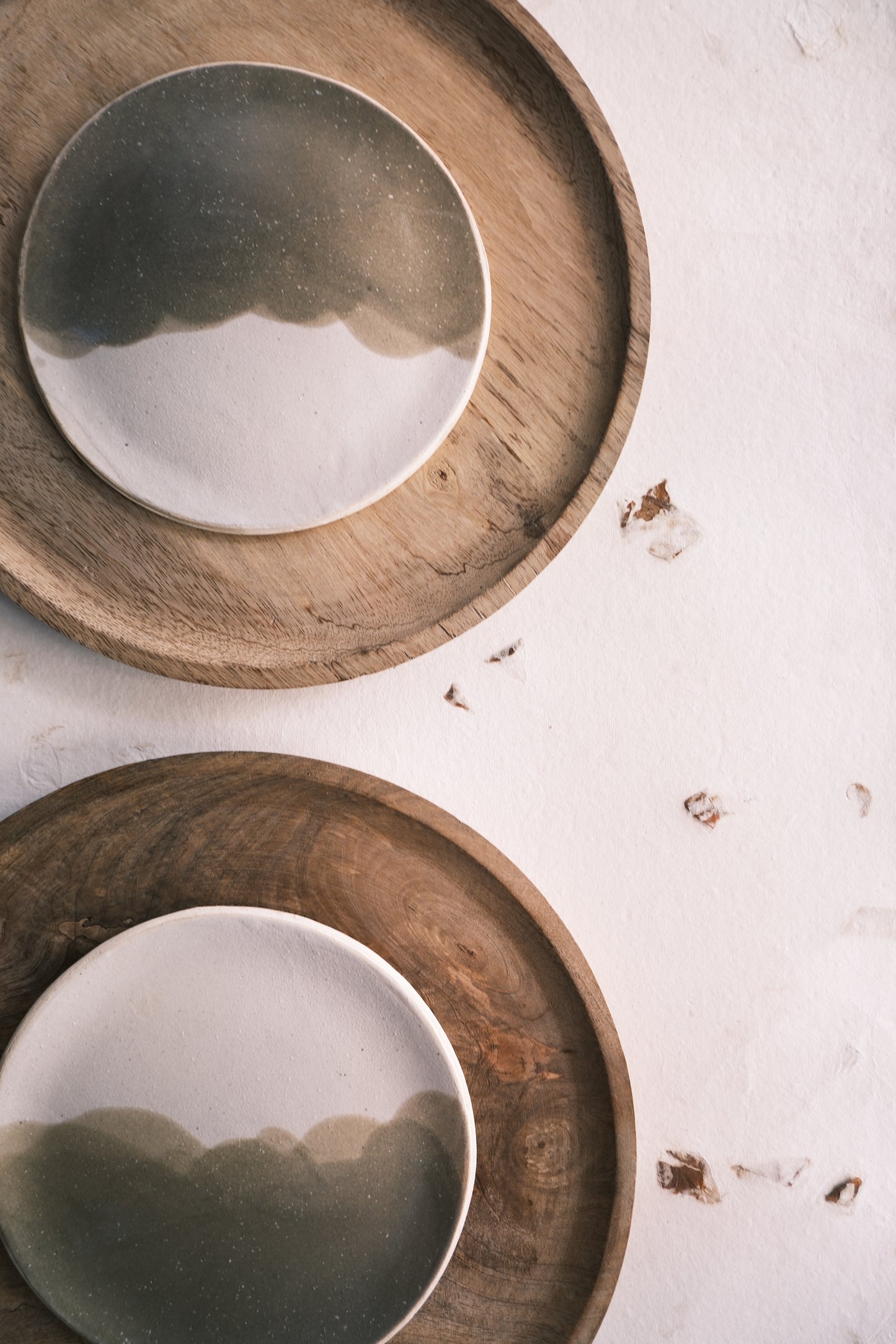 Wall Decor/Wall Plate- Fog - Set of 2