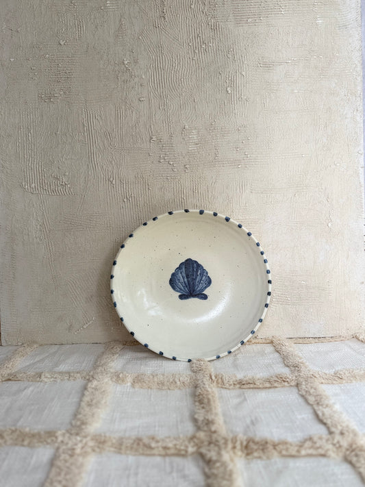 Serving Bowl/ Dinner Bowl- Seashell