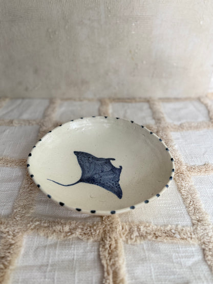 Serving Bowl/ Dinner Bowl- Mantaray