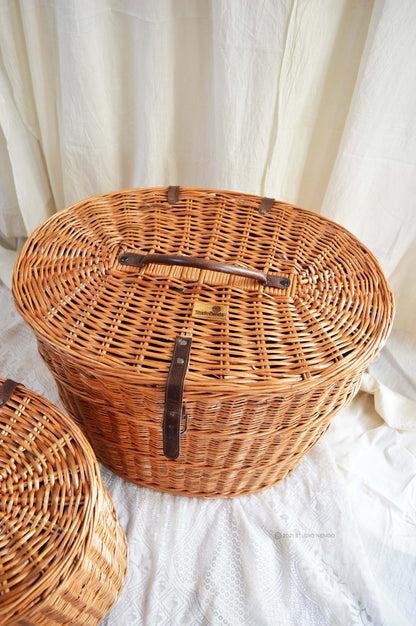 Natural Wicker Oval Laundry Basket with Leather Handle- Large- Scarlet