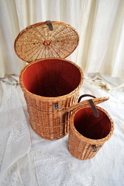 Natural Wicker Round Laundry Basket- Scarlet
