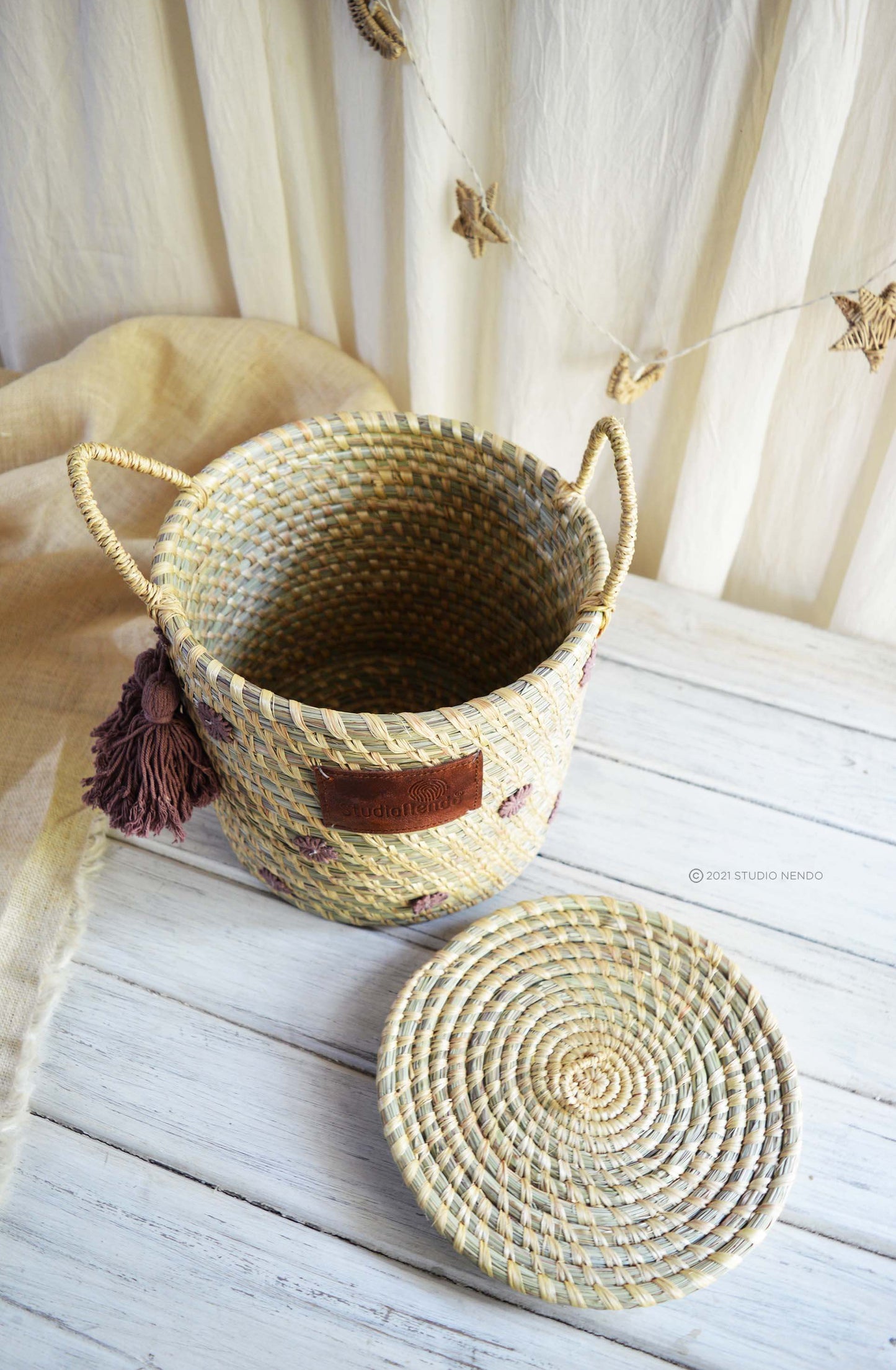 Moonj Grass Lidded Storage Basket- Dusty Lavender