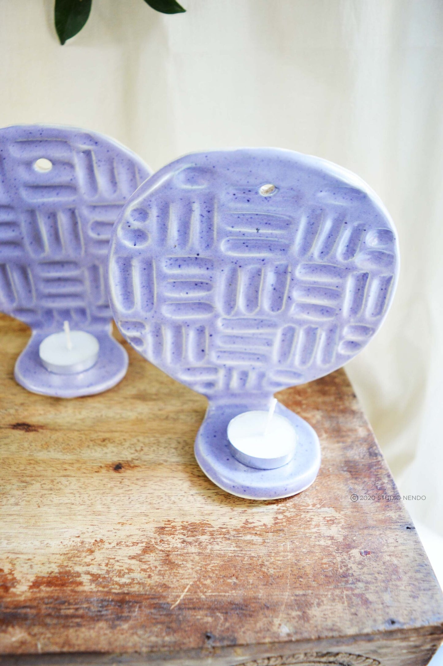 TEALIGHT WALL HOLDER- LILAC