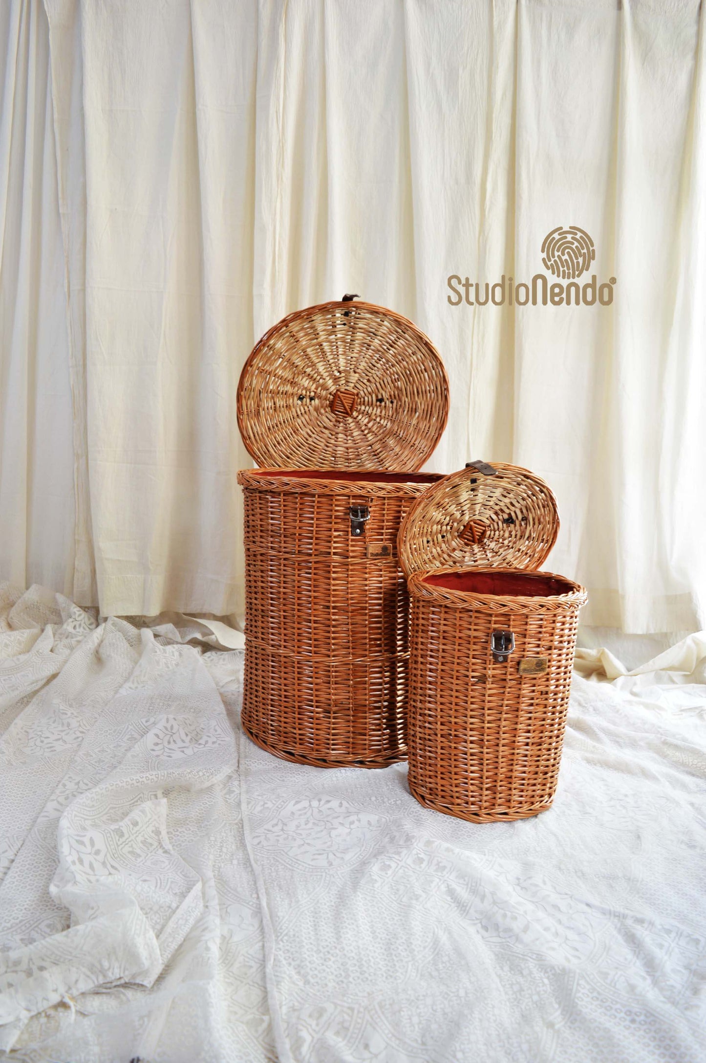 Natural Wicker Round Laundry Basket- Scarlet