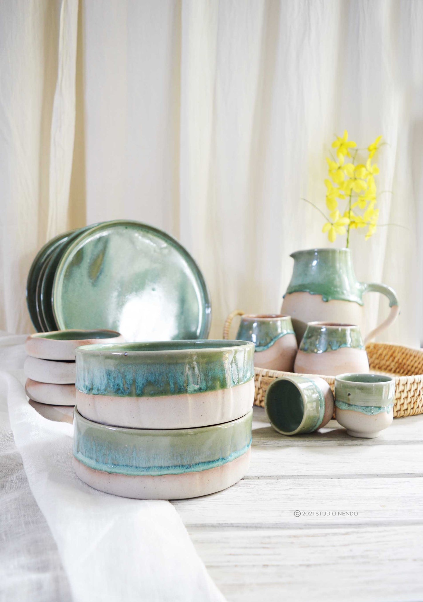 FACETED SERVING BOWLS- MOTTLED GREEN