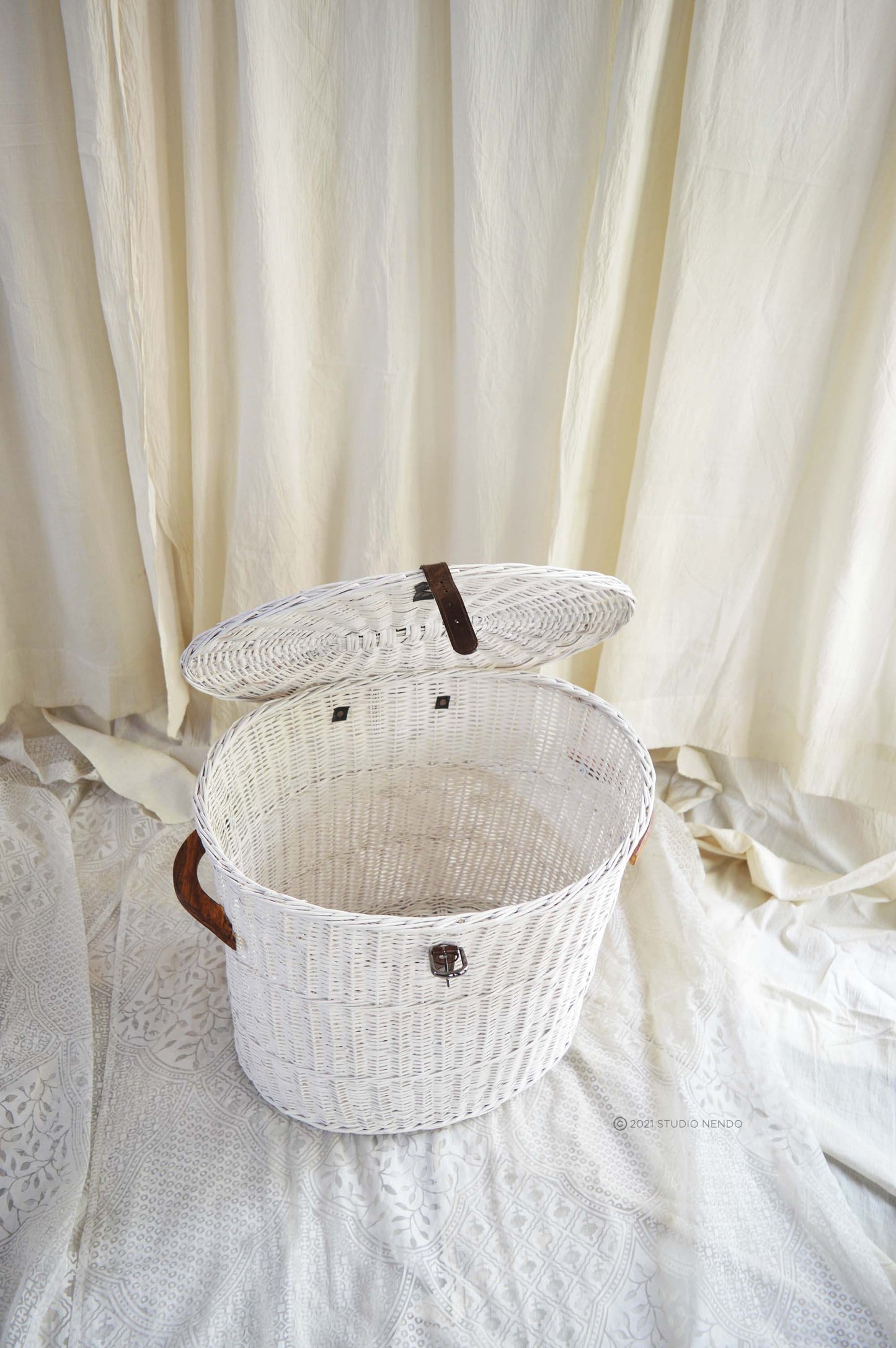 White Wicker Oval Laundry Basket with Wooden Handles