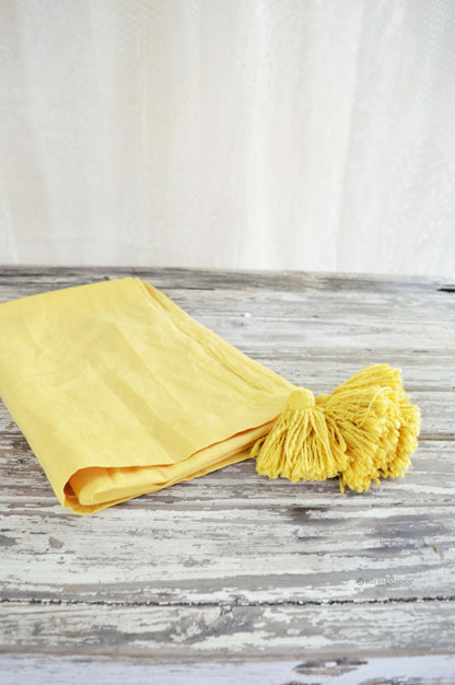 Linen Table Runner with Tassles- Sunshine Yellow