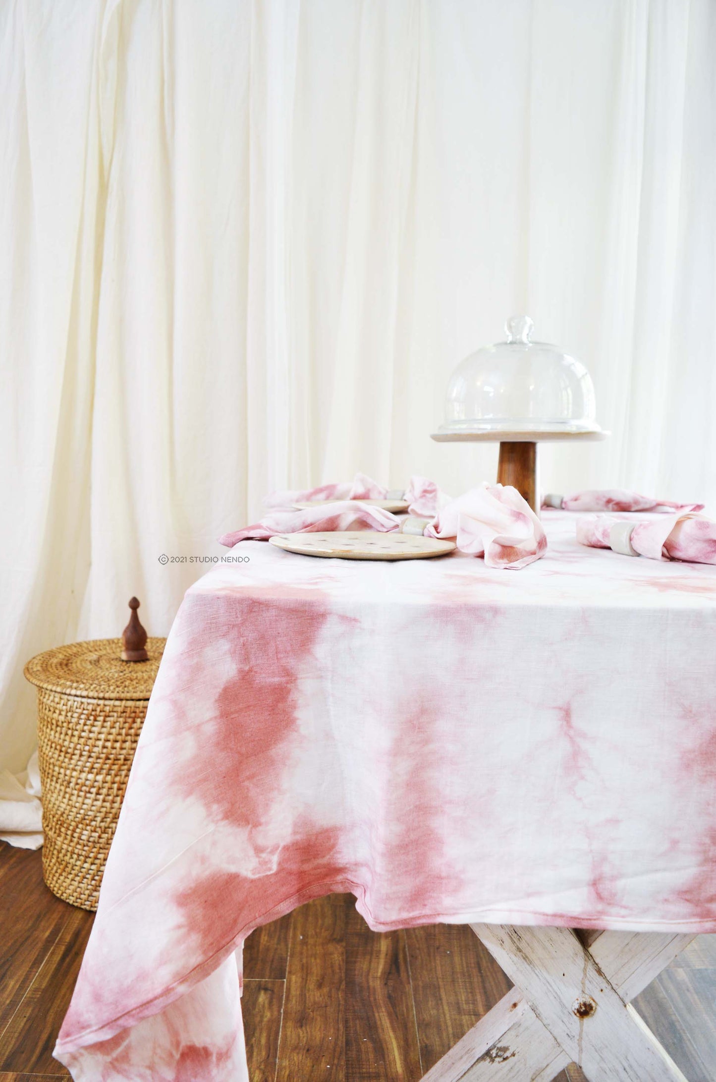 Linen Table Cloth & Napkin Set- Tie & Dye- Blush