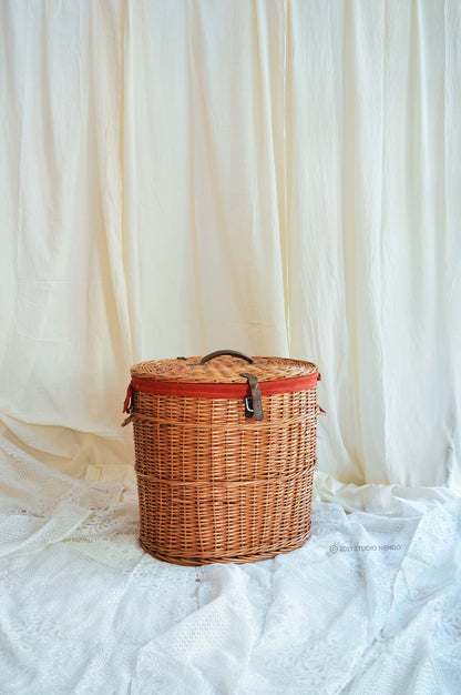 Natural Wicker Oval Laundry Basket- Scarlet